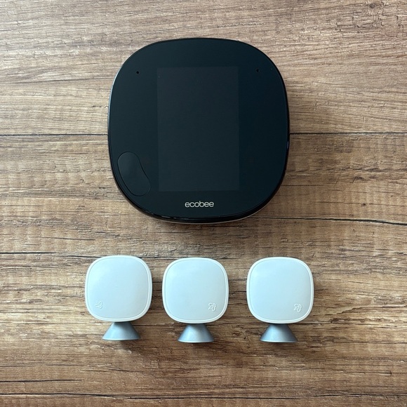 Black Smart Thermostat with White Sensors - Picture 1 of 2